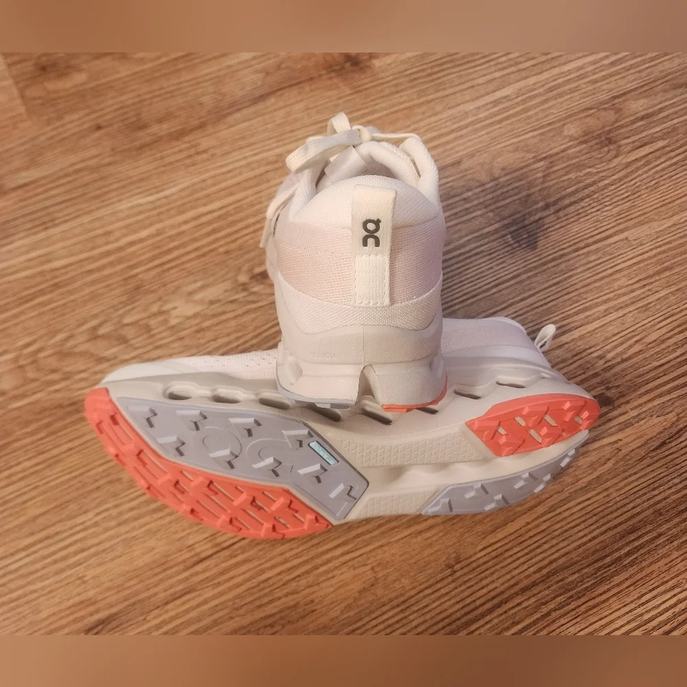 Size 9 On CloudsurferTrail 2. Running Women's White and Coral Athletic Shoes - Picture 11 of 11